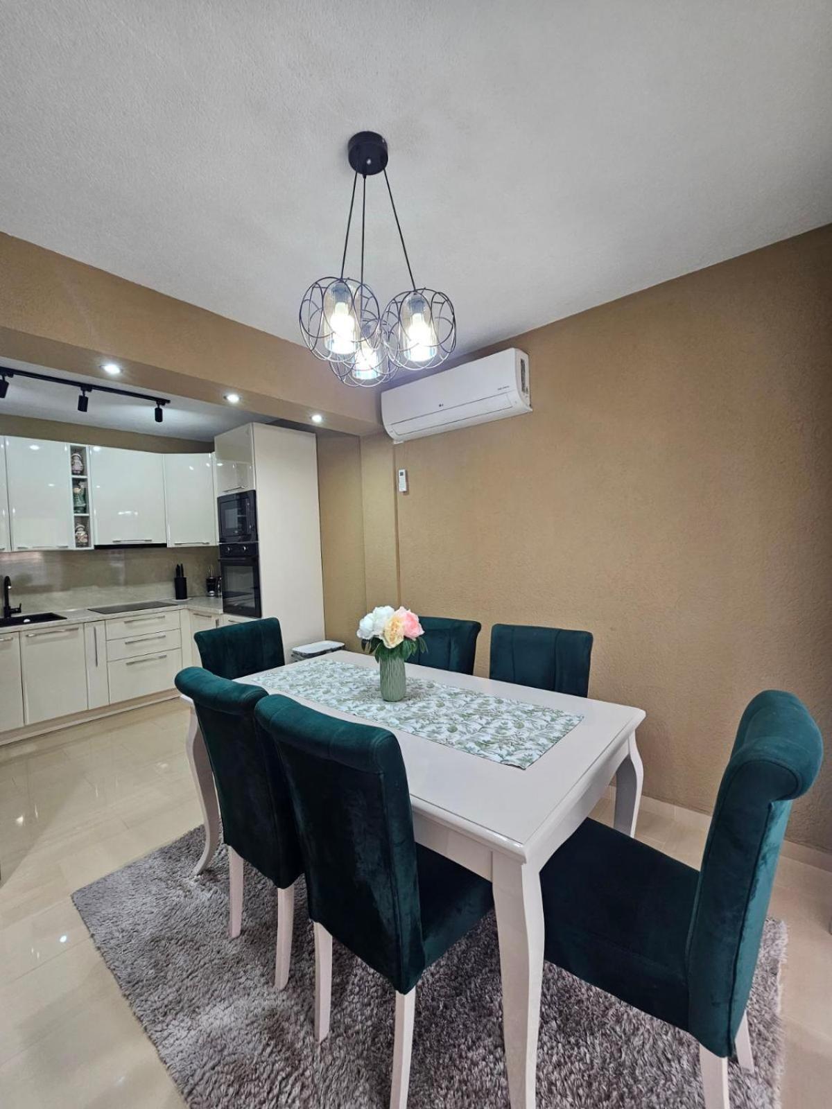 Sun Rays Apartment Котор Екстериор снимка