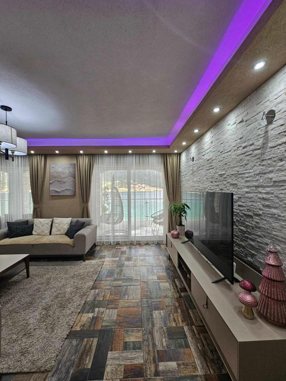 Sun Rays Apartment Котор Екстериор снимка